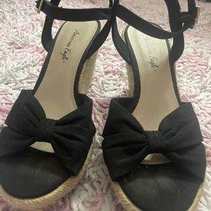 American Eagle heels